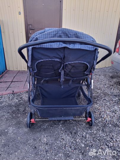 Коляска для двойни