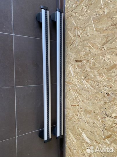 Продам реленги на крышу для Audi оригинал новые