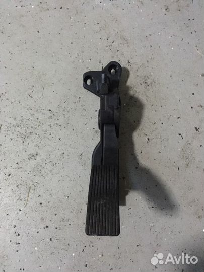 Педаль газа Mercedes GLS 166 X166