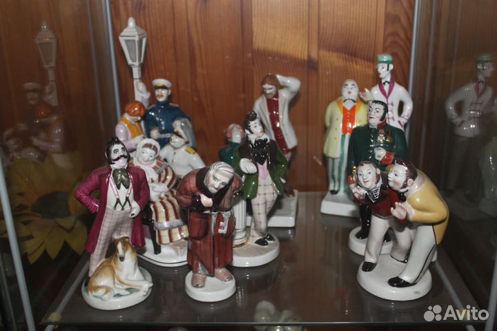 Фарфоровые статуэтки