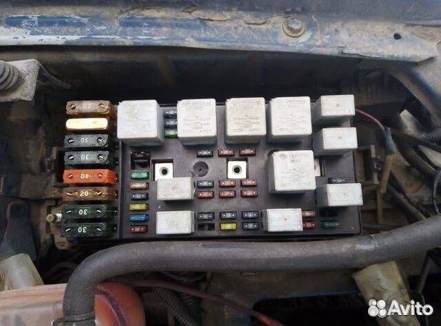 Блок предохранителей Daewoo Nubira J100