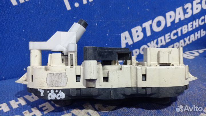 Блок управления печкой Ford Focus 2 седан qqdb