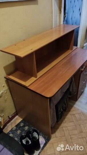 Полка настенная навесная