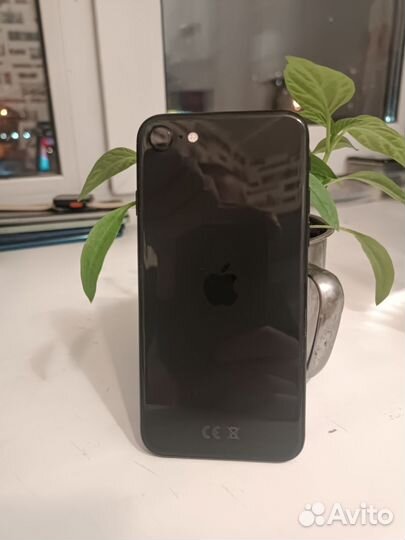 iPhone SE (2020), 64 ГБ