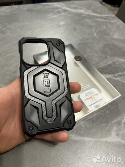 UAG Monarch Pro для iPhone 14 pro(новый)