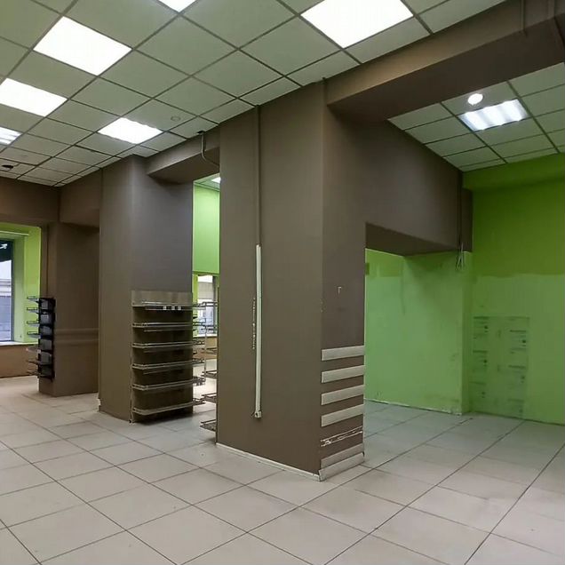 140 м² Рядом с метро.Витрины Высокая проходимость