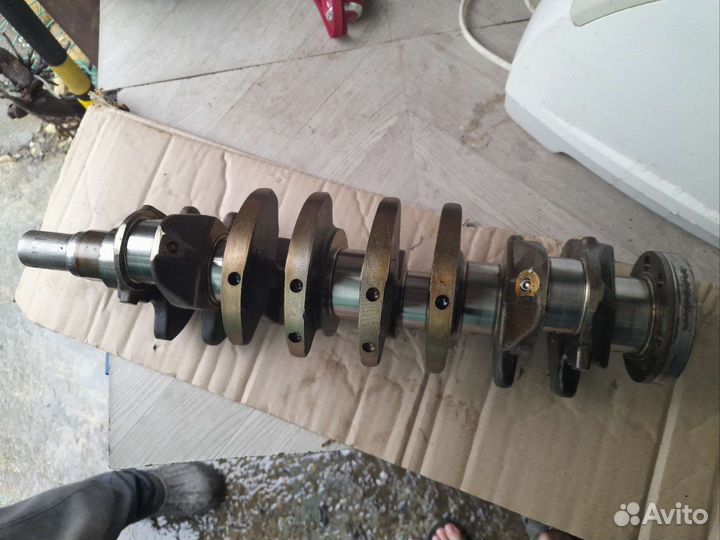 Коленвал на Mitsubishi Carisma 1.6