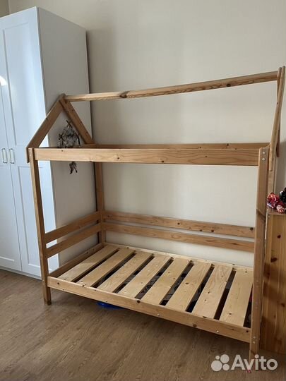 Детская кровать домик