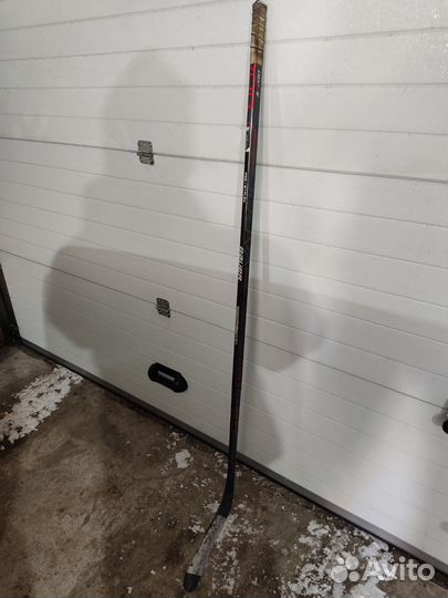 Клюшка хоккейная правый хват бауер