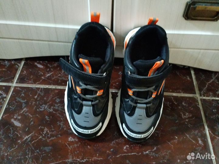 Кроссовки для мальчика 32