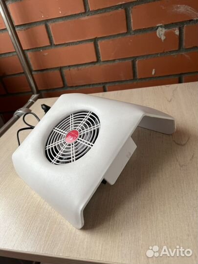 Пылесос для маникюра