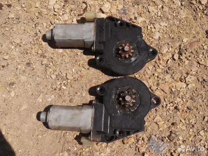 Мотор ст-ка Elantra 3 перед лев, правый