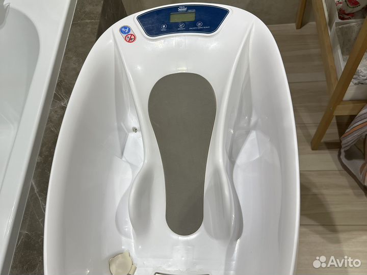 Ванночка для купания с подставкой