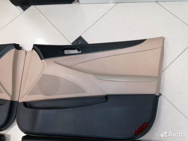 Комплект обшивок дверей Hyundai Sonata YF G4KJ