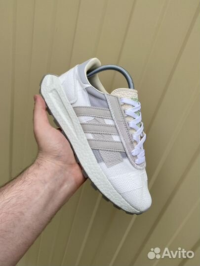 Кроссовки adidas retropy e5