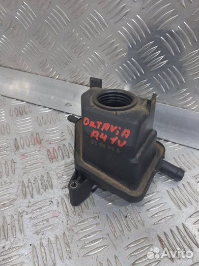 Бачок гура Skoda Octavia A4 1U2 BFQ 2007