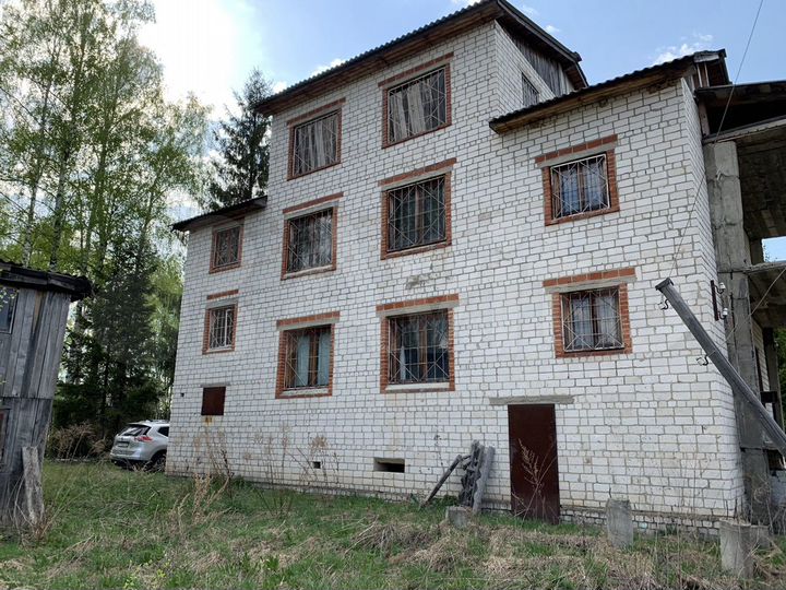 Дача 294,8 м² на участке 13,7 сот.