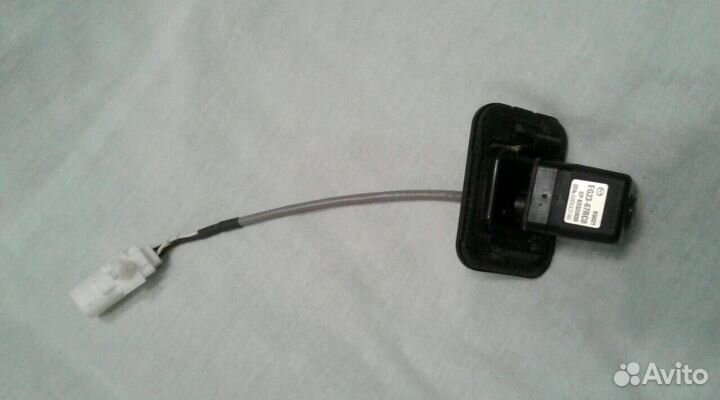 Камера заднего вида Mazda CX 7 штатная