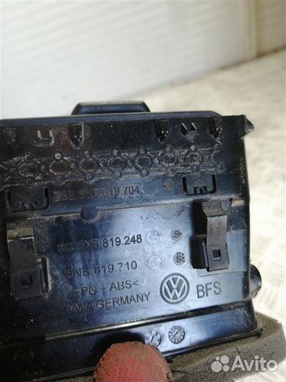 Дефлектор воздушный правый Volkswagen Tiguan SUV