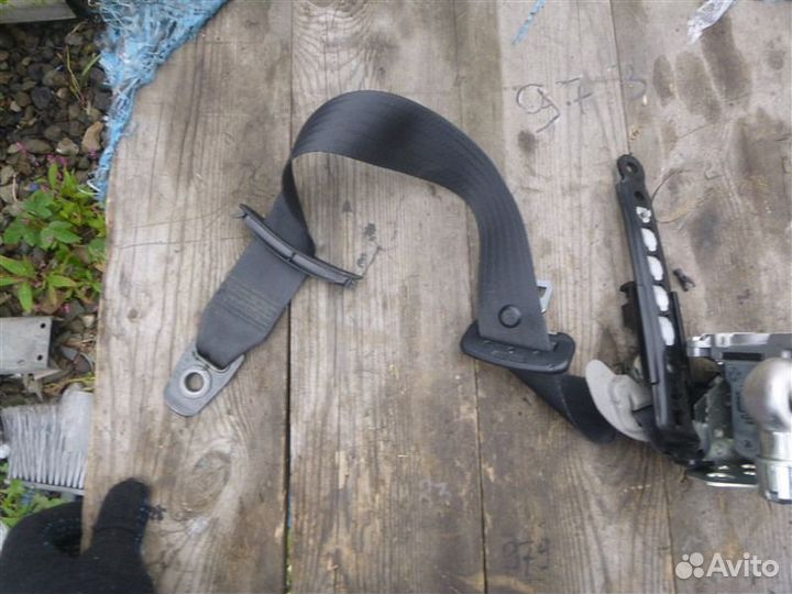 Ремень безопасности передний правый Lexus Gs430