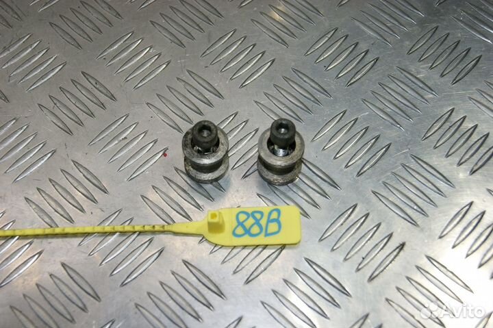 Слайдеры Suzuki GSX-R1000 K1-K2, T708