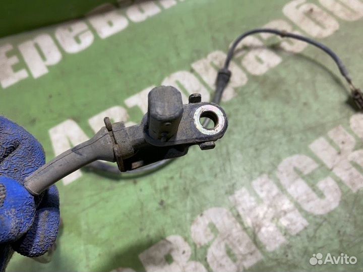 Датчик ABS передний правый Infiniti G35 V35 VQ35DE