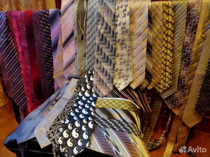 Галстуки мужские колличество более 60 штук
