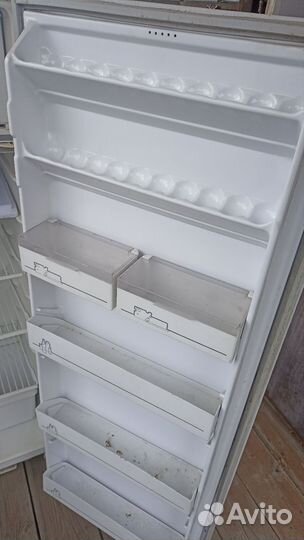 Холодильник Бирюса