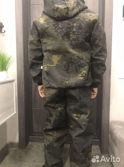 Камуфляжный костюм