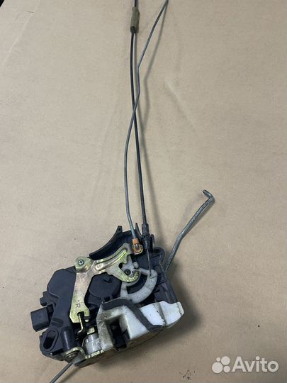 Замок двери задней правой Audi A6 C5, 1997-2001