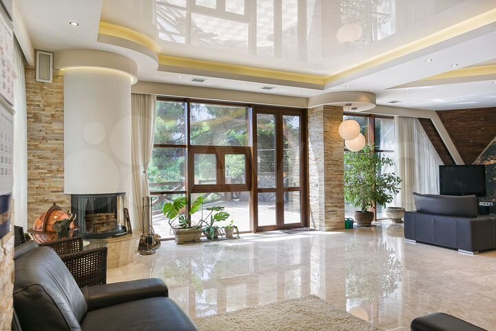 Дом 350 м² на участке 3 сот.