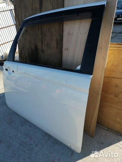 Дверь передняя левая Toyota Porte NCP141