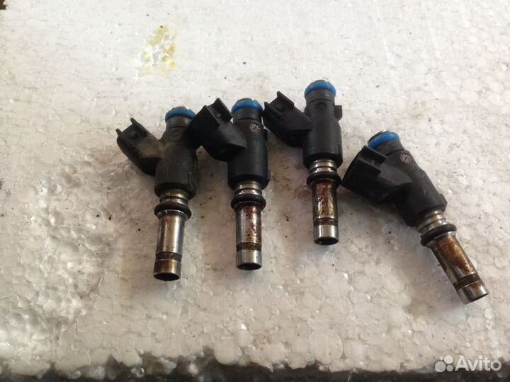 Форсунка opel astra H,L48 Z16XER