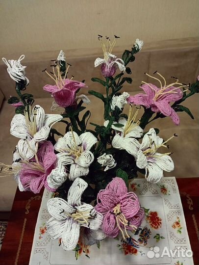 Цветы из бисера