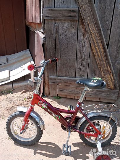 Детский четырëхколëсный велосипед