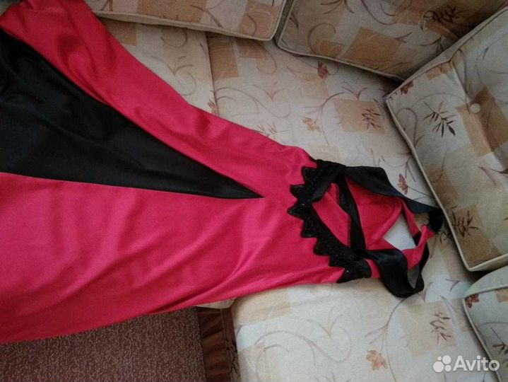 Платье вечернее