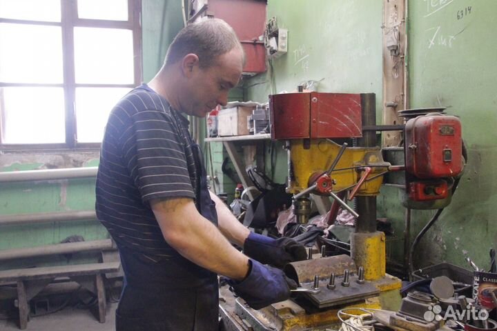 Слесарь ремонтник