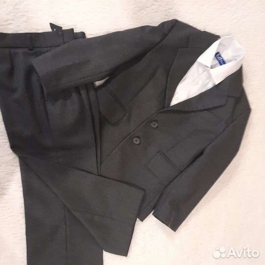 Школьный костюм вид