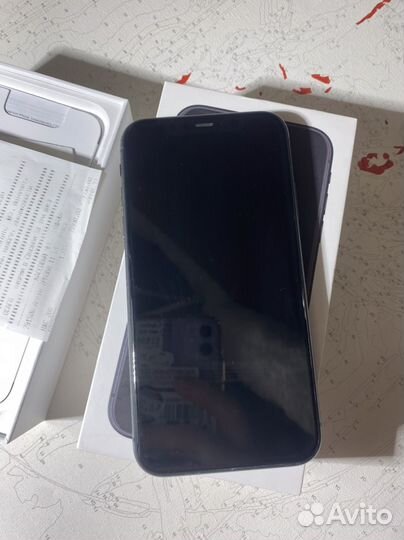 iPhone 11, 64 ГБ