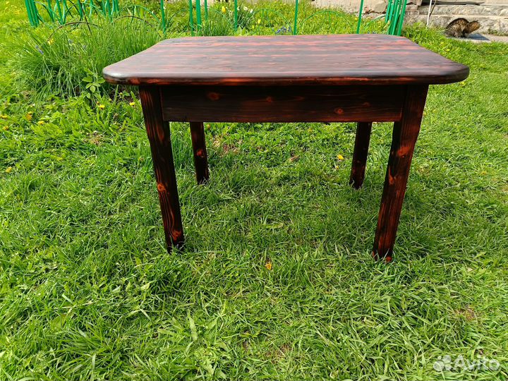 Столик журнальный брашированный