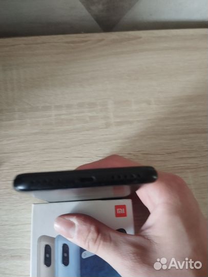 Xiaomi Mi A2 Lite Android One, 3/32 ГБ