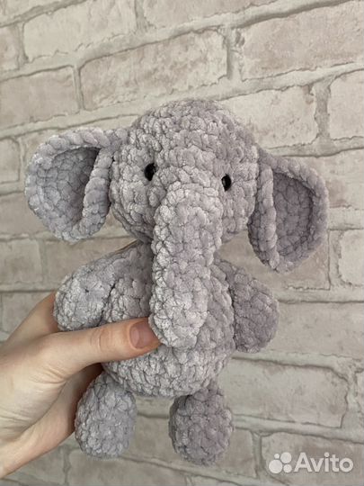 Вязаный слоник