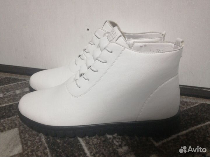 Ботинки женские размер 44