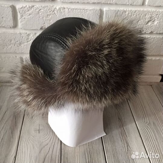 Мужская шапка из енота