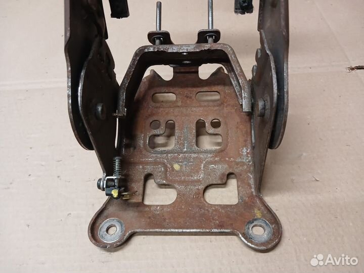 Ручник Renault Megane 2