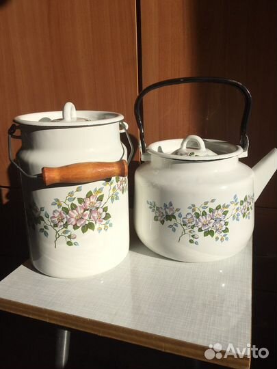 Набор посуды эмалированный чайник и бидон новый