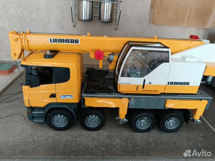 Детская машина кран