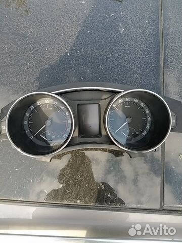 Панель приборов Skoda Superb 2014 год