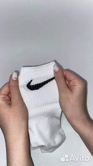 Носки Nike высокие белые