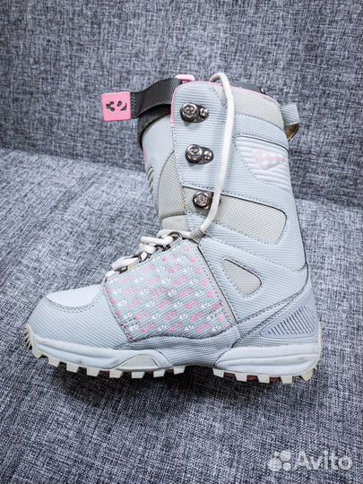 Сноубордические ботинки thirtytwo